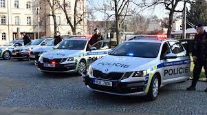Policie čr @policiecz 17 апр в 20:50. Prvosledove Hlidky Policie Cr Pardubickeho Kraje Maji Nova Vozidla Pardubice Zive