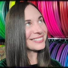 Ashley Omara's Instagram, Twitter & Facebook