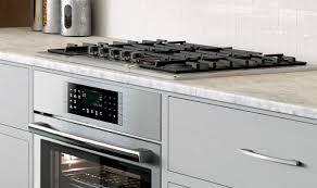 Tables De Cuisson A Induction Electrique Et Au Gaz Bosch