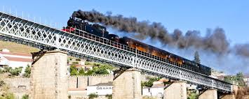 A linha do douro, com um total de cerca de 200 quilómetros, passa, em parte do troço contactos. Comboio Historico Regressa Ao Douro Douro Blog