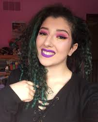 Hey everyone! My name is Olivia and I'm from Bethlehem, PA (about an hour  from NYC) I'll be an advertising and marketing major, but plan