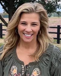 Marisa Burton's Instagram, Twitter & Facebook