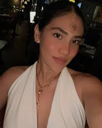 𝗜𝘁𝘇𝗲𝗹 𝗠𝘂𝗻̃𝗼𝘇 (@itzel.mnz) • Instagram photos and videos