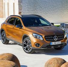 Mercedes Benz Gla 2018 Outra Novidade Do Salao De Detroit Eis O Gla Reestilizado O Utilitario Esportivo Tem So Pequenas Mercedes Benz Gla Mercedes Benz Benz