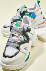 Bambi Simli Ipli Gumus Detayli Yesil Siyah Ve Pembe Topuklu Sneakers Modeli Kadinca Fikir Kadinca Fikir Bambi Topuklular Siyah