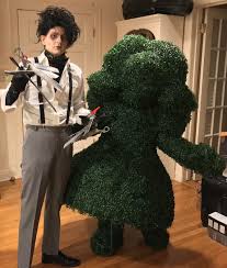 Edward scissorhands costume for toddler attiliodesigns $ 185.00. Edward Scissorhands And His Topiary Bush Halloween