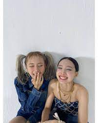 arab once eyeswideopen on twitter in 2020 nayeon kpop girls south korean girls