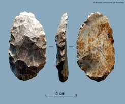 Paleolithique Moyen Racloir Mousterien Ancient Artifacts Prehistoric Indian Artifacts