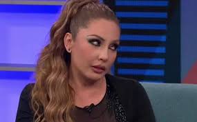 Hoy te contamos, todo lo que sucedió aquella ocasión en la que la famosa actriz paty navidad, fue abducida por seres de otros planetas en plena grabación de. Paty Navidad Podria Ser Expulsada De Masterchef Celebrity Mas Latina 96 5