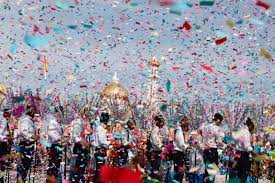 In order to be placed advantageously for the global market, young people must be proficient in a number of languages, chief of which is the english language, now accepted as a language of major international importance. O Xrhsths The Scoop Sto Twitter The Confetti Goes Up At The Final Get Together Or Ramah Mesra Bersama Rakyat For Hm The Sultan S 72nd Birthday Celebrations Rudolf Portillo Https T Co Pp9ifl4o4v