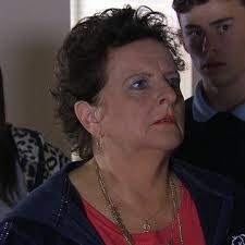 Elin Francis's Instagram, Twitter & Facebook