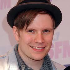 His father, dave stumph, is a folk singer, and his older brother, kevin, is an accomplished violinist. Ist Patrick Stump Wieder Single Promi Trennungen Und Scheidungen 2021 Mediamass
