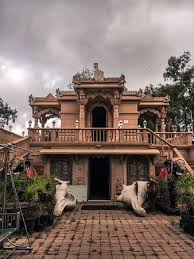 The designer grills of metal on one part of the exterior and long and wide glass windows dominating the other part bring the. The 10 Best Panchgani Villas 2021 With Prices Tripadvisor