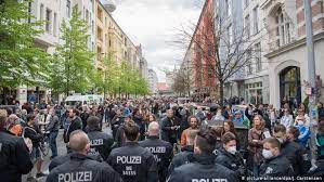 In the adjacent government district, the streets are hardly less congested than usual. German Conspiracists Protest Against Coronavirus Lockdown News Dw 25 04 2020