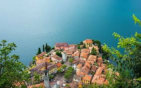 At request you can also rent boats with captain, in particular we offer a luxury. Hd Wallpaper Lake Como Varenna Italy Houses Brown Houses Wallpaper Flare