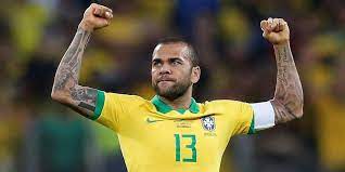 Esta é uma lista de títulos e prêmios recebidos por daniel alves, futebolista brasileiro que atualmente integra o clube brasileiro são paulo.o jogador atua como lateral e meio campo. Cuantos Titulos Tiene Los 44 Titulos Dani Alves En Su Carrera Copa America Brasil 2019 Futbolred