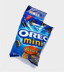 Vous Allez Fondre Pour Ces Biscuits Oreo Et Beurre De Cacahuete Reese S Sur Lavantgardiste Snack Recipes Oreo Food