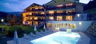 Das Hubertus Alpin Lodge Und Spa Ist Ein Wellnesshotel In Balderschwang Hotelkosmetik Stop The Water Ludwig Schlichthe Hotel Deutschland Hotel Hotel Hubertus