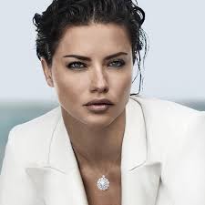 Ember Willowtree: febrero 2019