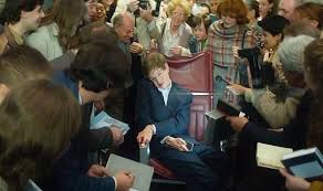 (l) eddie redmayne in this undated photo; Eddie Redmayne Shines In New Stephen Hawking Biopic Theory Of Everything Trailer Films Entertainment Express Co Uk