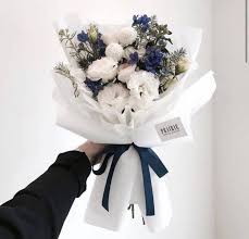 Flowers On Twitter In 2020 Flowers Bouquet Gift Flower Bouquet Diy Luxury Flowers