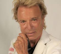 Illusionist duo siegfried (right) and roy, pictured in 1986, became a las vegas institution. Xw6ta3gkm14ewm