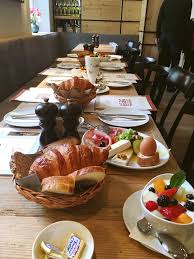 O protesto é uma resposta às escolhas da uefa de reprimir o Cotidiano Schwabing Cafe Fruhstuck Und Cobiancas Blog