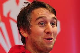 Ex-Wales captain Ryan Jones fears 'world is falling apart' after dementia  diagnosis