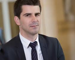 Cannabis : le maire de Saint-Denis répond à Gérald Darmanin