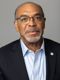 Pam Oconnell's Instagram, Twitter & Facebook