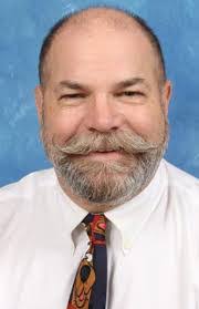 Robert Eanes's Instagram, Twitter & Facebook