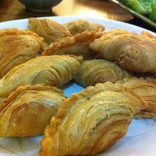 1) karipap daging inti karipap menggunakan ubi kentang dan daging yang dicincang. Karipap Pusing Karipap House Enterprise Jenis Jenis Karipap