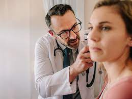Crackling In Ear Causes Symptoms Remedies Treatment