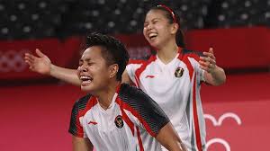 Berita video momen tangisan dan tarian dari greysia polii / apriyani rahayu setelah meraih kemenangan di laga final bulutangkis ganda putri olimpiade tokyo 2020, senin (2/8/2021) siang hari wib. 35xamjzy3ihm M