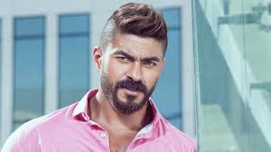 مثله مثل عدد كبير من نجوم الشباب، فإن شائعات الزواج والارتباط تحاوطه من كل مكان، وحتى بعد إعلانه عن زواجه من فتاة من خارج الوسط الفني، ظهر الممثل والمذيع تامر شلتوت. ØªØ¹Ø±Ø¶ Ø§Ù„ÙÙ†Ø§Ù† Ø§Ù„Ù…ØµØ±ÙŠ Ø®Ø§Ù„Ø¯ Ø³Ù„ÙŠÙ… Ù„ÙˆØ¹ÙƒØ© ØµØ­ÙŠØ© Ø±Ø£ÙŠ Ø§Ù„ÙŠÙˆÙ…