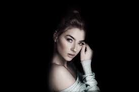 How To Create A Dramatic Black White Portrait In Photoshop Tutorials By Hs Creation Black And White Portrait Photoshop Tutorial Black And White Portraits