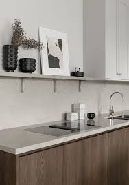 keittioinspis klassista shakertyylia ja ajankohtaista tummaa puuta pihkala meilla kotona decoration cuisine cuisine moderne interieur de cuisine