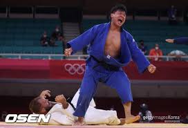 승자는 울었고 패자는 안아줬다, 유도 조구함·폰세카 뜨거운 포옹 세계랭킹 6위 조구함29·kh그룹 필룩스이 세계랭킹 2위 조르즈 폰세카포르투갈를 꺾고 결승에 진출했다. Medhvr0lt43uum