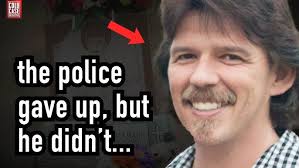 Ep250: The Socialite's Premonition by Murder Mile UK True-Crime Podcast