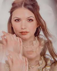 Who is Hannah Murray dating? Hannah Murray boyfriend, husband