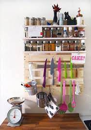 Kitchen is the area in the home, which requires the storage space the most because there are many items that need to be stored like the cooking items, big bowls for serving and crockery. Kitchen Pallet Racks Ideas