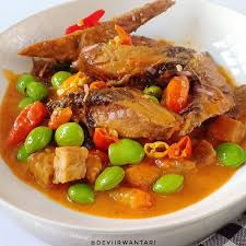 Resep Pedesan Tongkol Pete Sajian Lauk Pauk Lezat Penggugah Selera Makan Malam Resep Masakan Resep Makanan Assalamualaikum guys berjumpa lagi di channel saya.