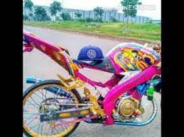 Yamaha juga kini cuma mengeluarkan vixion dengan pelek racing untuk dipasarkan ke. Vixion Jari Jari Pingky Youtube