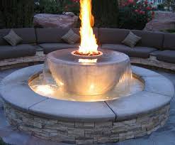 Garten Wasserbrunnen Feuer Stein Fassade Sofas Kissen1 Wasserspiel Garten Feuerstellen Im Freien Feuerstelle Garten