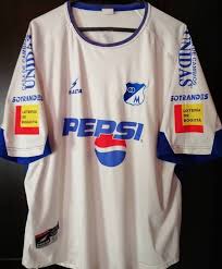 Millonarios fue creado en 1937 por estudiantes del colegio san bartolomé. Millonarios Away Football Shirt 2006 Sponsored By Pepsi