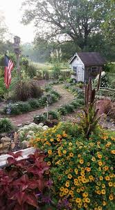 Cozy And Relaxing Country Garden Decoration Ideas You Will Totally Love 24 Country Garden Decor Cottage Garden Urban Garden