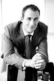 Black And White Business Portrait Inspirations For Business Head Shots That Express And Connect Business Portrait Photography Business Portrait Headshot Poses