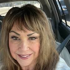 Carol Mercuri's Instagram, Twitter & Facebook