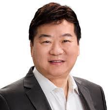 Peter To's Instagram, Twitter & Facebook