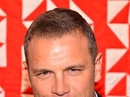 Arrow season 3 casts Manhunter